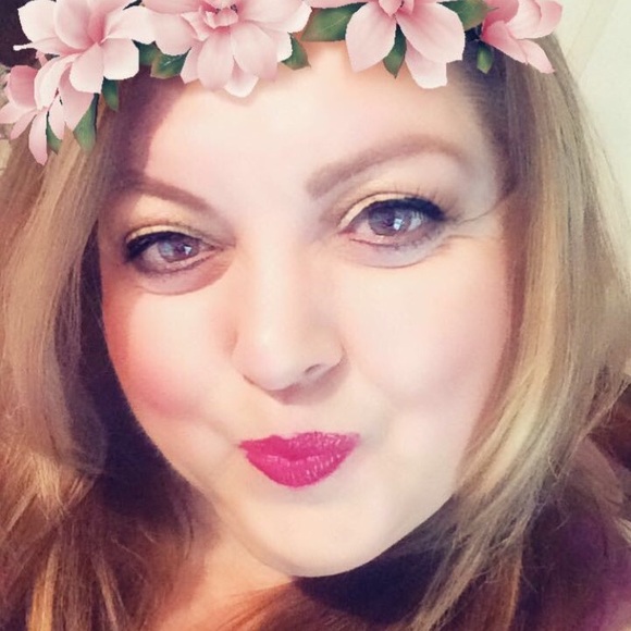 Meet your Posher, Sharon - Picture 1 of 1